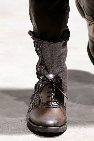 Look 32